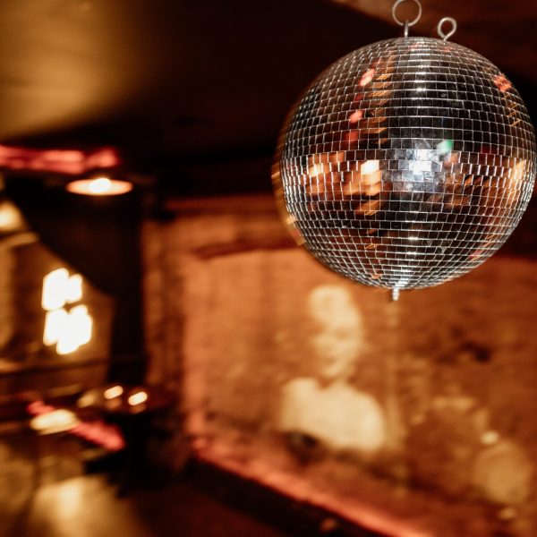 Mirror ball